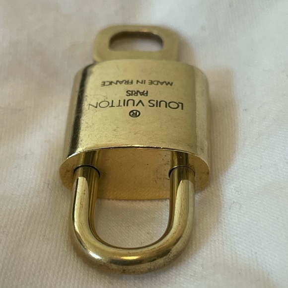 Louis Vuitton Lock and Key #313 - Picture 5 of 6